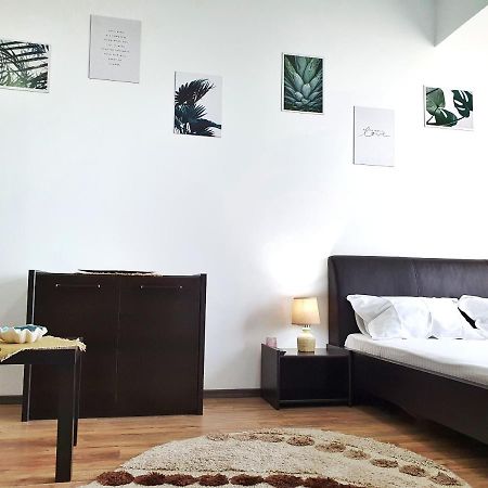 مامايا Lakeview Flats Summerland المظهر الخارجي الصورة
