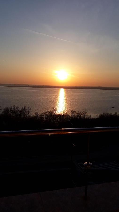 مامايا Lakeview Flats Summerland المظهر الخارجي الصورة